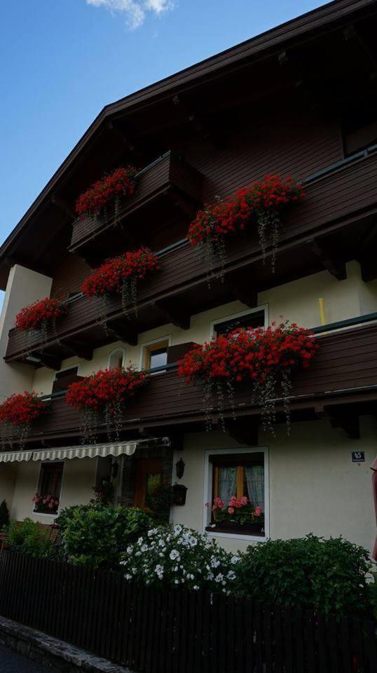 Gaestehaus Neuhauser Zell am Ziller Kültér fotó