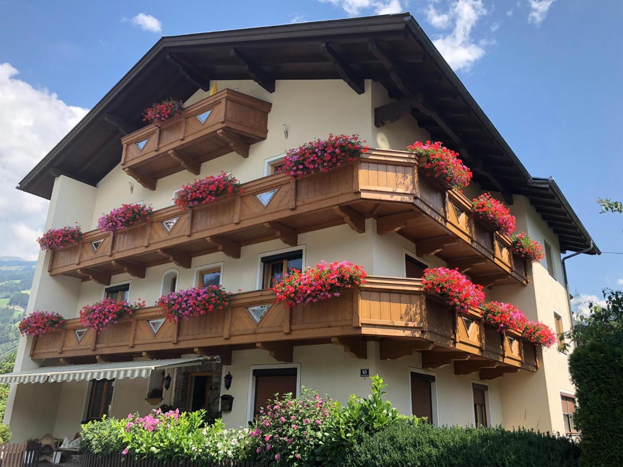 Gaestehaus Neuhauser Zell am Ziller Kültér fotó